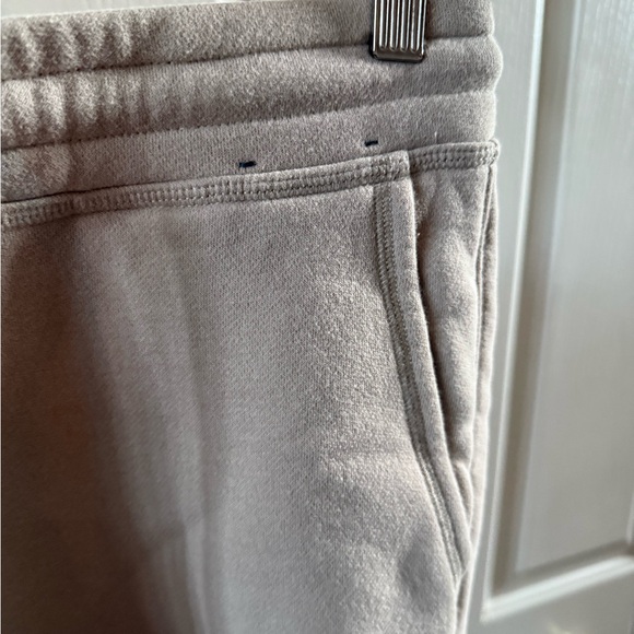 Hollister Joggers - Picture 2 of 7